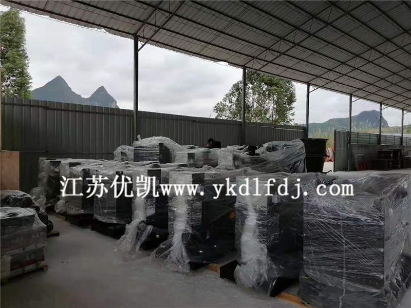 2020年12月3日，12臺(tái)上柴發(fā)電機(jī)組一批交付某項(xiàng)目工程使用