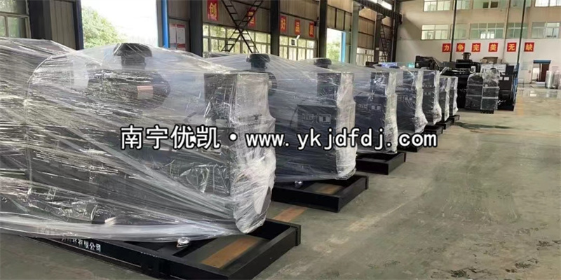 2022年7月28日，多臺(tái)上柴發(fā)電機(jī)組發(fā)貨某高速公路服務(wù)區(qū)