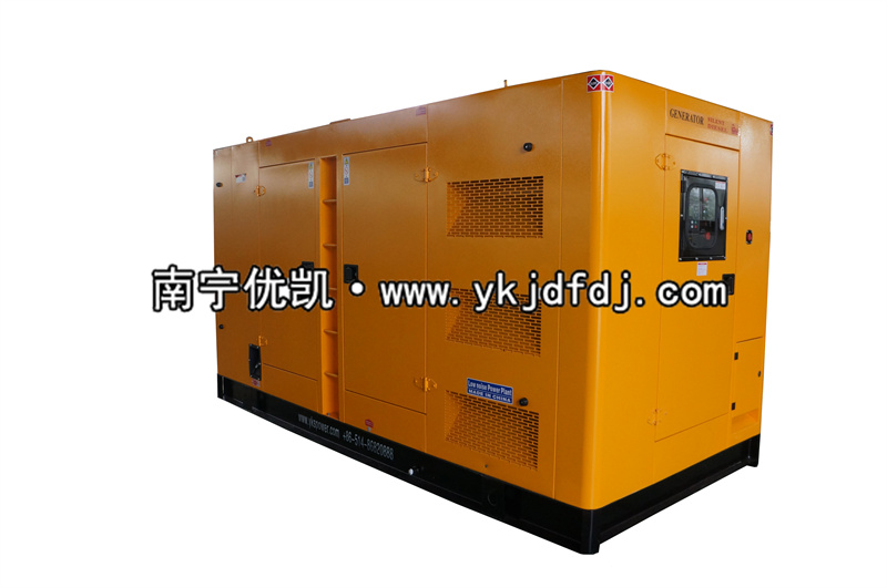 2022年8月27日，200KW靜音柴油發(fā)電機組發(fā)貨南寧某工程項目現(xiàn)場