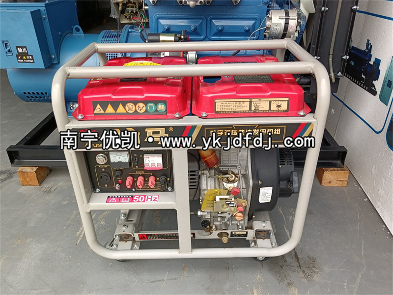 2022年10月29日，客戶到南寧店面自提10kw柴油發(fā)電機組