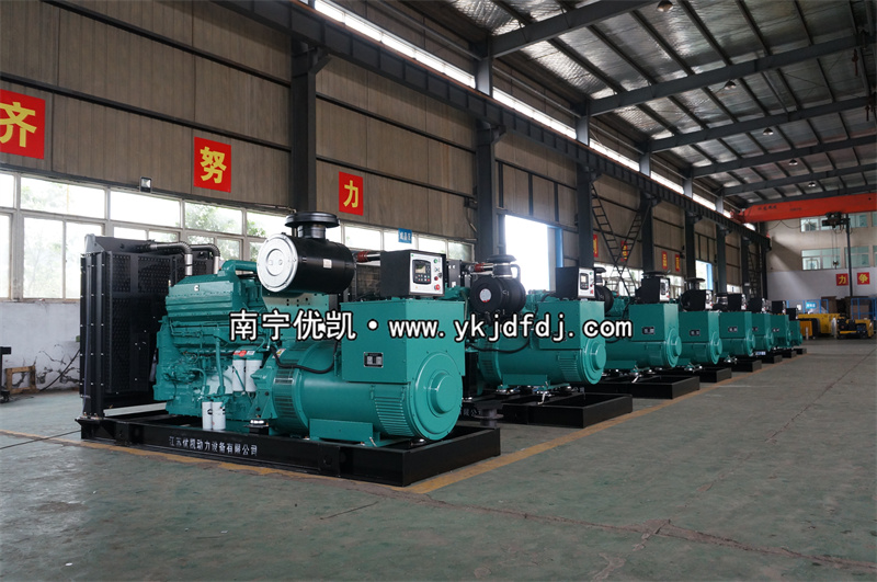 2022年12月2日，300KW康明斯柴油發(fā)電機組發(fā)貨浙江