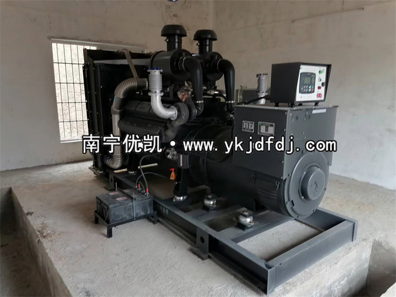 2022年12月8日，500KW上柴發(fā)電機組發(fā)貨防城港