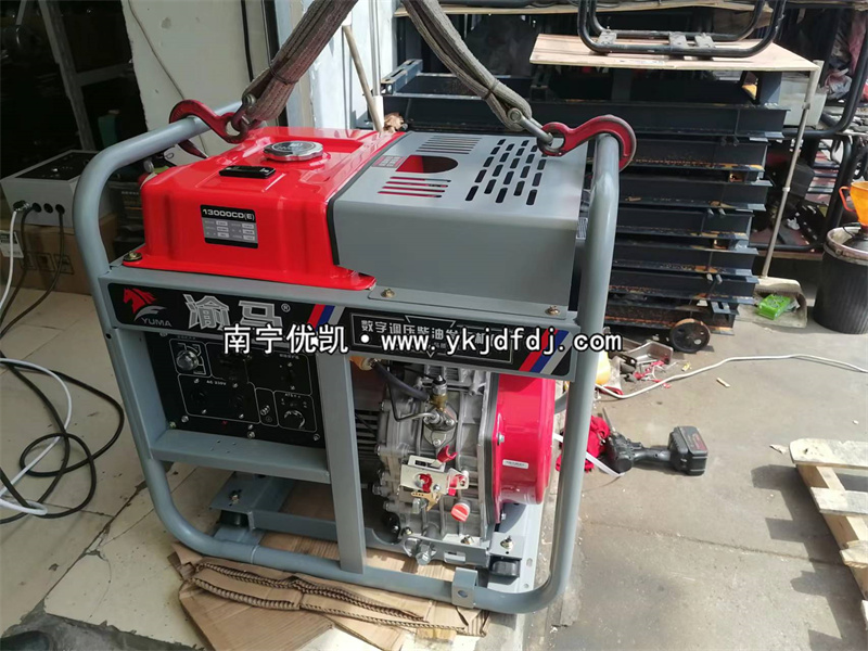 2023年8月10日，10kw柴油發(fā)電機(jī)組加裝ATS柜裝車發(fā)貨