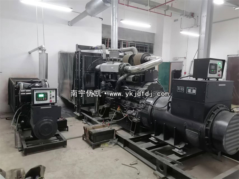 2024年1月25日，廣西融安項(xiàng)目100KW/800KW上柴發(fā)電機(jī)組到貨安裝